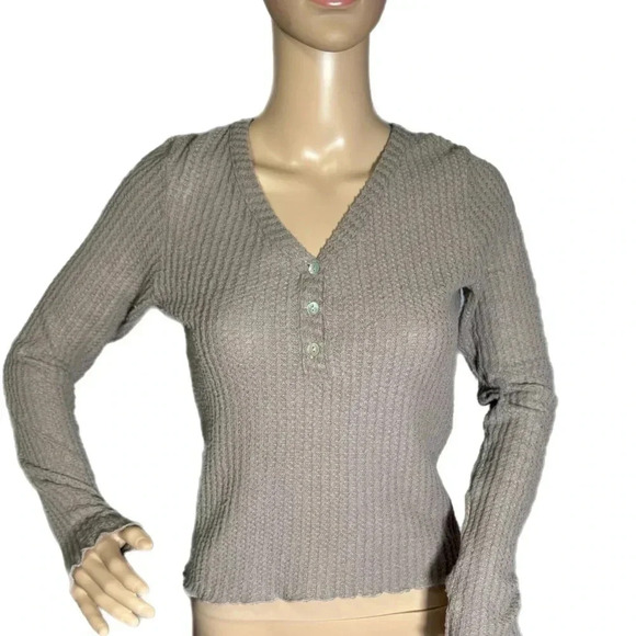 KENDALL + KYLIE Women's Button Front Long Sleeve Top Knit Beige Small - Picture 3 of 11